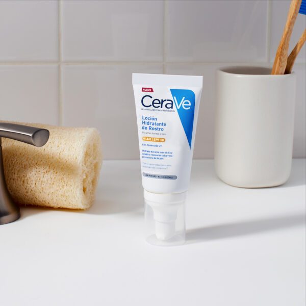 CERAVE Loción Hidratante de Rostro SPF 50